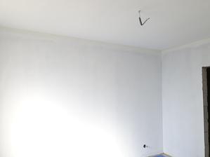 vymaľovaná prvá izba - spálňa :-)