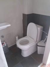 nové WC, ještě spousta nedodělků