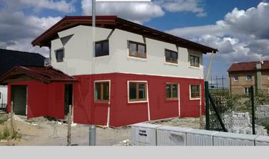 Zkusila jsem si jen pro představu variantu vínovo šedé a kupodivu to vypadá zajímavě.