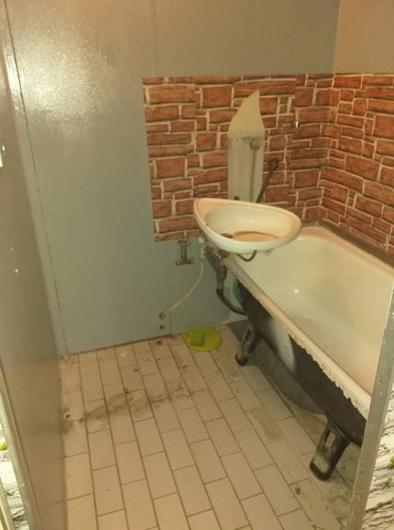 Rekonstrukce umakart koupelny a záchodu v bytovém domě - Obrázek č. 2