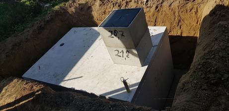 12m3 zumpa so spevnenym vrchom, 2x komin,zelezny poklop cena aj s dovozom z Kalinkova 1270e