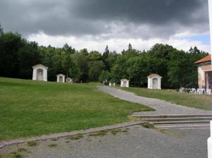 a tudy budeme procházet