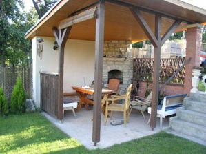 pergola (co se dá udělat na základech původního skleníku :o))