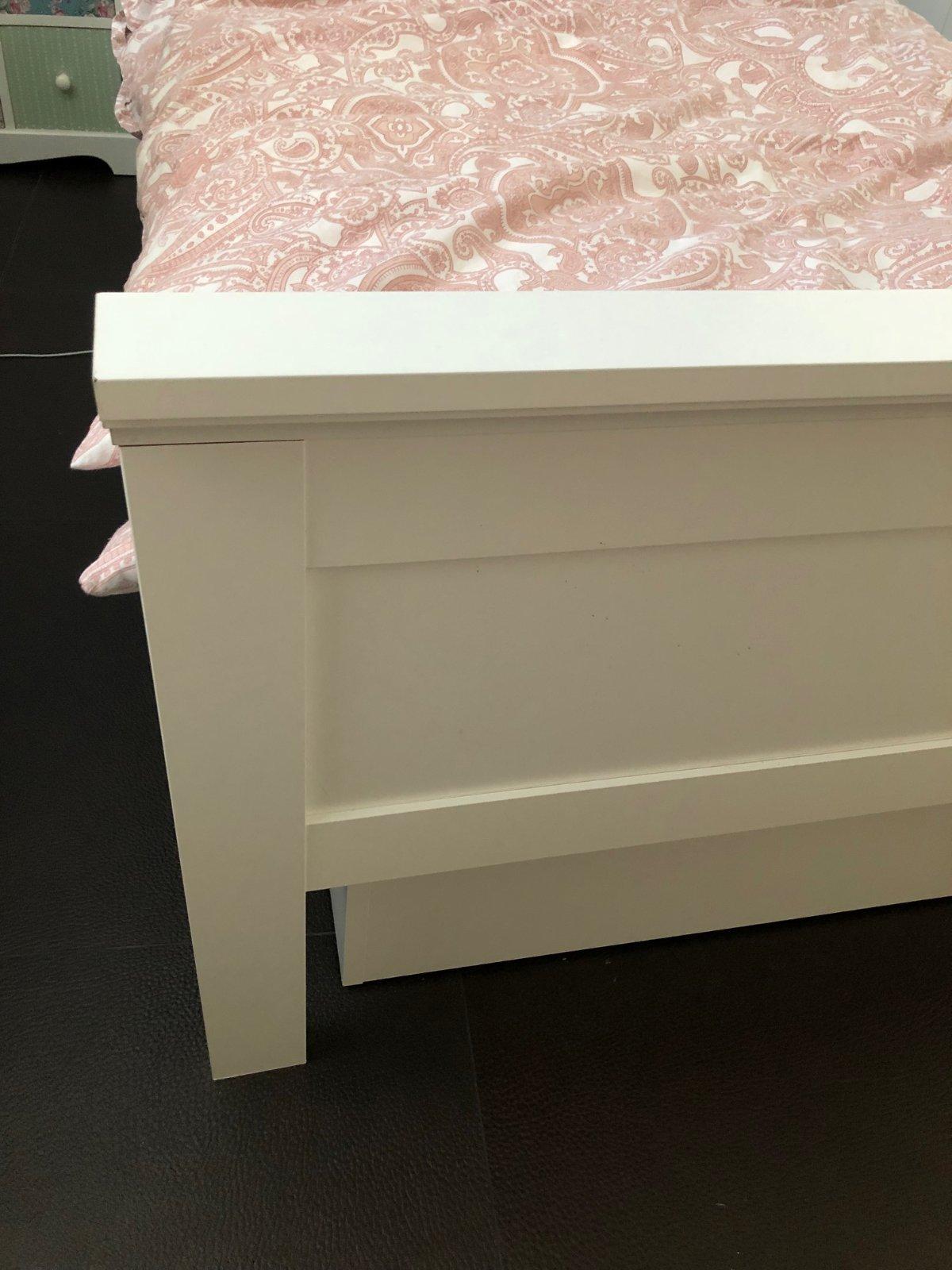 Dievčenská biela romatická posteľ 90x200 cm - Obrázok č. 4
