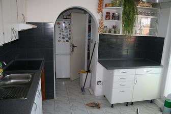Dnes konecne namontovana pracovna doska + lysty......