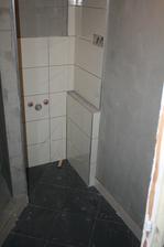 Prvá fáza- Obklad a dlažba kúpelňa, hydroizolácia sprchový kút