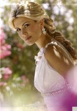 krasne spravene vlasy aj makeup