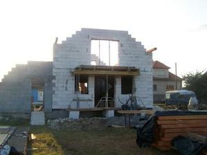 domcek zozadu