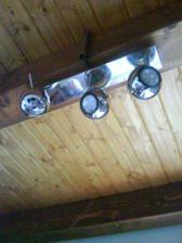 tak táto lampa ma dosť zaujala.......:)