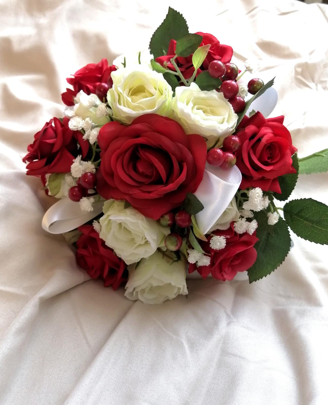 Svatební kytice- umělá červenobílá - Obrázek č. 1