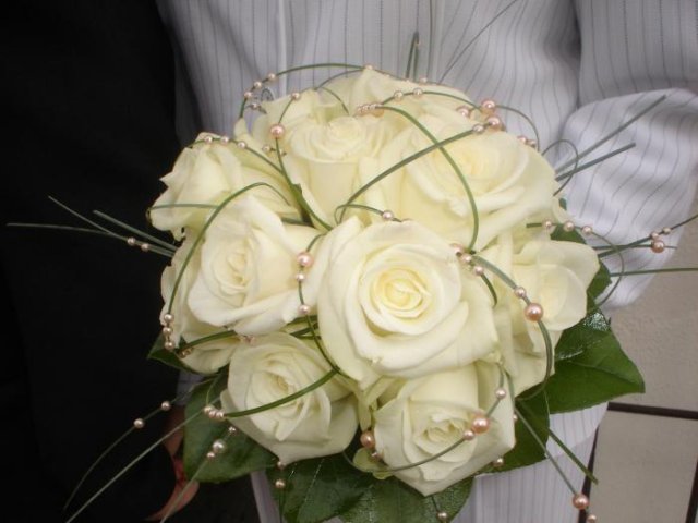 Květiny - bílé růže - Obrázek č. 34