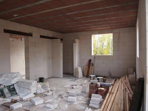 budoucí špajzka v kuchyni, bude odvětraná ven, dvířka chci tak, aby byly stejné jako kuchyň