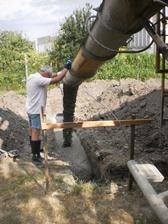 prvy beton- este som stihal fotit- potom prisla makacka...