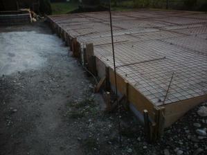 dufam, ze to tych 10 cm betonu nevytlaci...