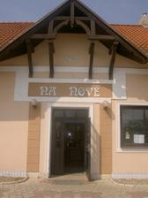 svatební hostina..