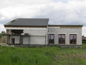 15.5.2016 .... dneska další tři francouzská okna a zítra by mohla být akce "okno" úspěšně zavšena. Uvidíme.