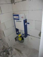15/02/08...modul pro zavesne wc je na zdi...voda i odpady napojeny