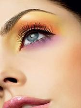 make-up nádherný ale nie na svadbu ale nevadí možno inokedy