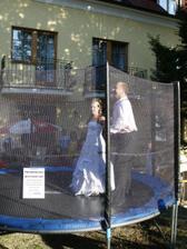 měli jsem i trampolínu, skákali jsme všichni.paráda