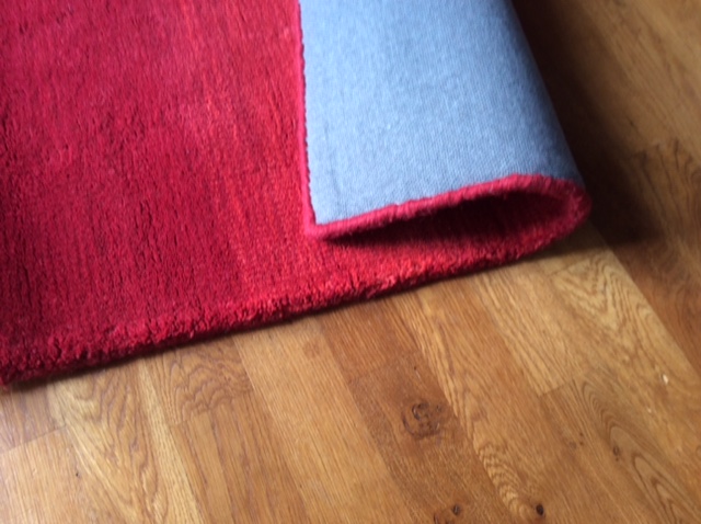 Červený vlněný koberec 60x90 cm - Obrázek č. 1