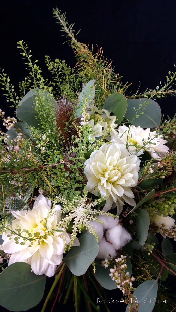 Podzimní - zeleno-hnědo-bílá - kytice nevěsty - detail