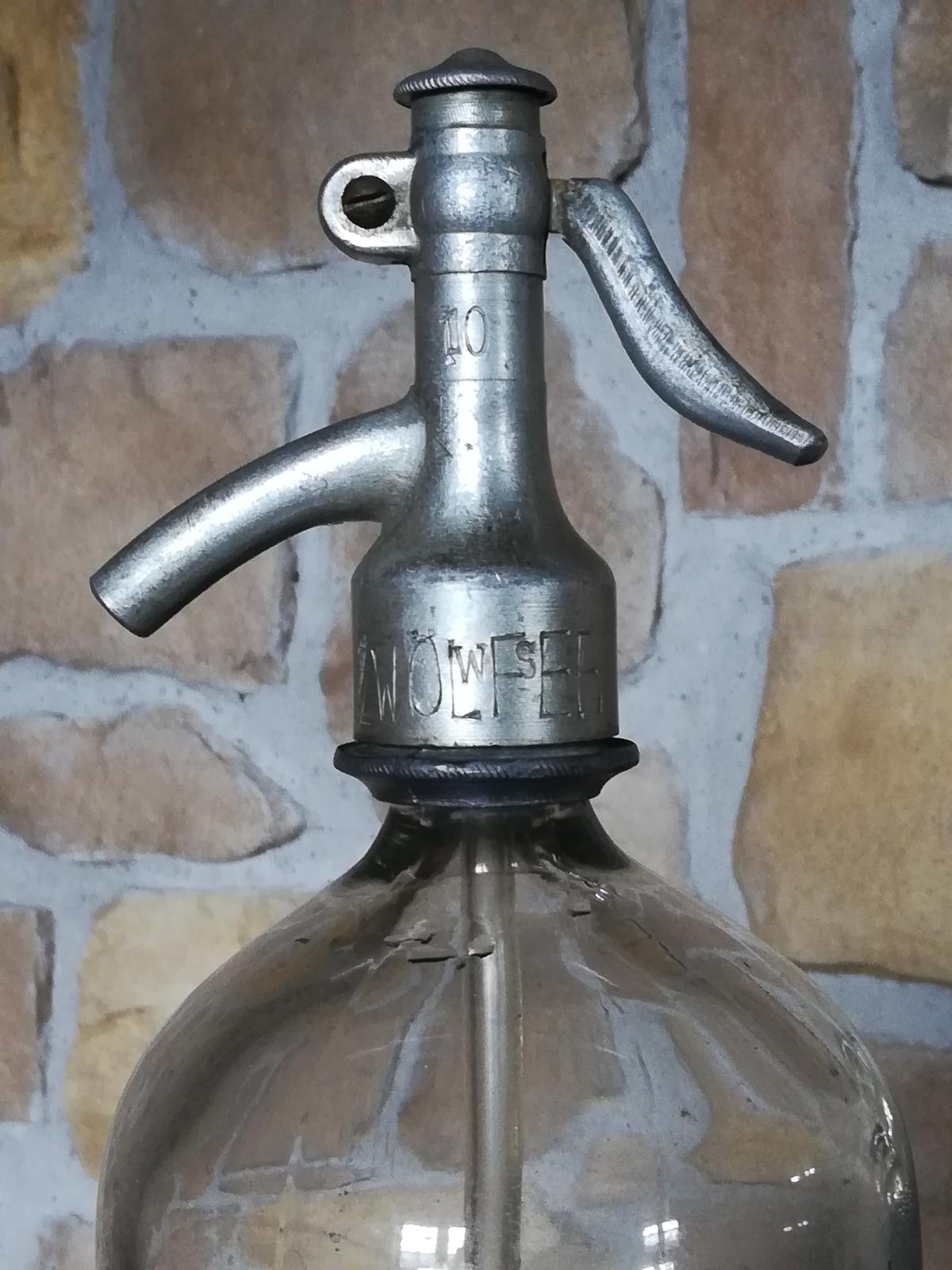 Stará sifónová fľaša- originál z r. 1951 - Obrázok č. 2