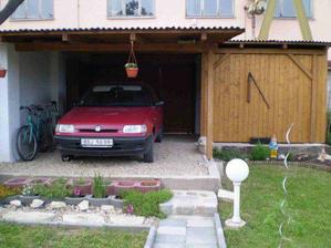 Přístřešek na auto - vybudován 2006