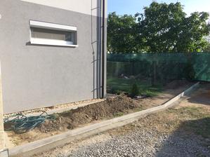 Den volna a konečně obrubníky od zádveří směrem doprava - jupí!