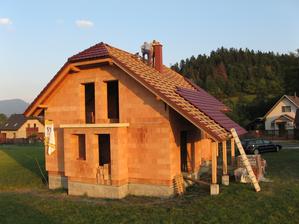 Střecha skoro hotová