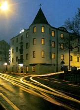 tak tohle je Hotel Eden v Liberci už jsme tam jednou byli a bylo to naprosto super tak možná svatební noc bude tam