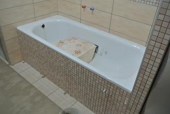 Vaňa Kaldewei Saniform Plus 170x75 cm s povrchovou úpravou pearl efektom, ťažká bola jak hovado.