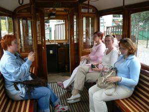 takhle to vypadalo uvnitř tramvaje