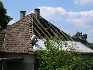 zhadzuju staru skridlu a davaju foliu zaroven