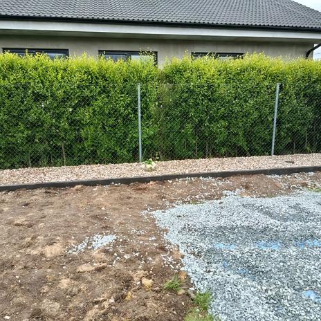 Drenáž, ohniště a rovnání zahrady